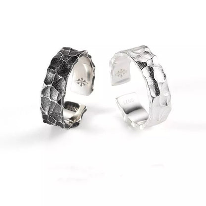 YIZIZAI Hot Vintage Stone Texture Couple Rings Women Tibetan Silver Black Ring For Cool Men Jewelry Punk Jewellry Gift Wholesale