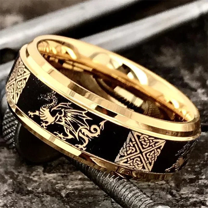 2023 Cool Gold Color Men Dragon Pattern Crystal Animal Rings Punk Man Jewelry for Party Wedding Accessories