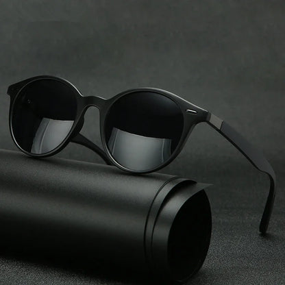 Unisex Retro Rivet Polarized Sunglasses Fashion