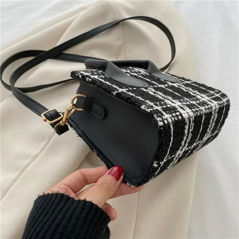 Women Mini Handbag Ladies Pouch Fashion Check Pattern Shoulder Bag Crossbody Messanger Bag Lightweight Simple Elegant Tote Bag